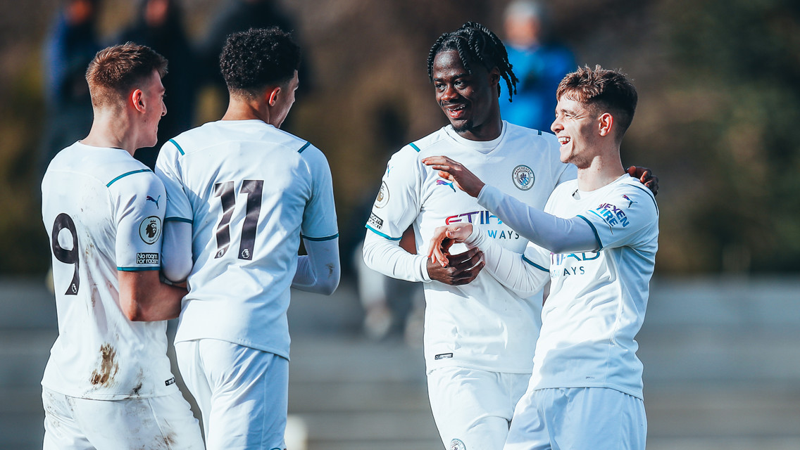 Dua Gol Delap Menangkan EDS Atas Palace