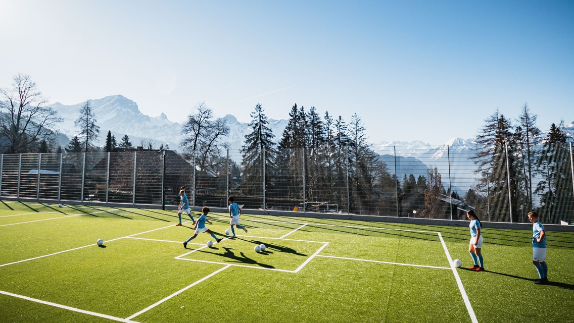 City et Aiglon College ouvrent la première école de football de Manchester City en Suisse