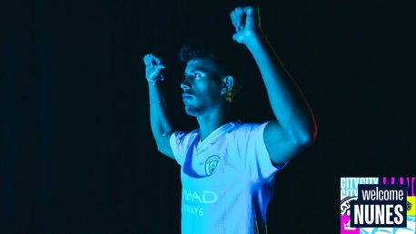 Guardiola, Hoddle, Gilberto...In praise of Matheus Nunes 