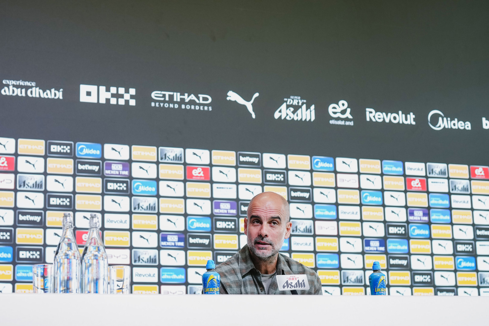 A pressão sobre o City continua a mesma, diz Pep