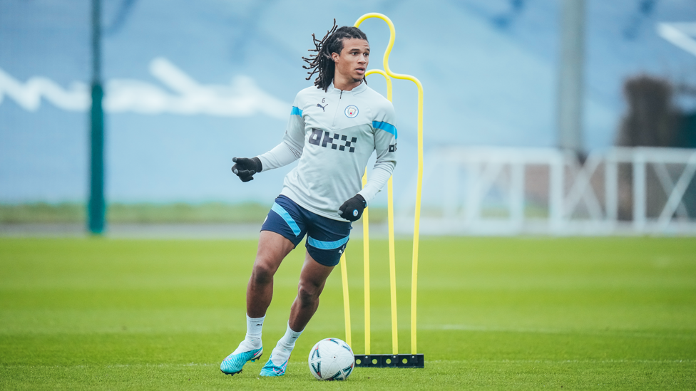 MASTER BELANDA: Nathan Ake dalam performa yang bagus bersama City
