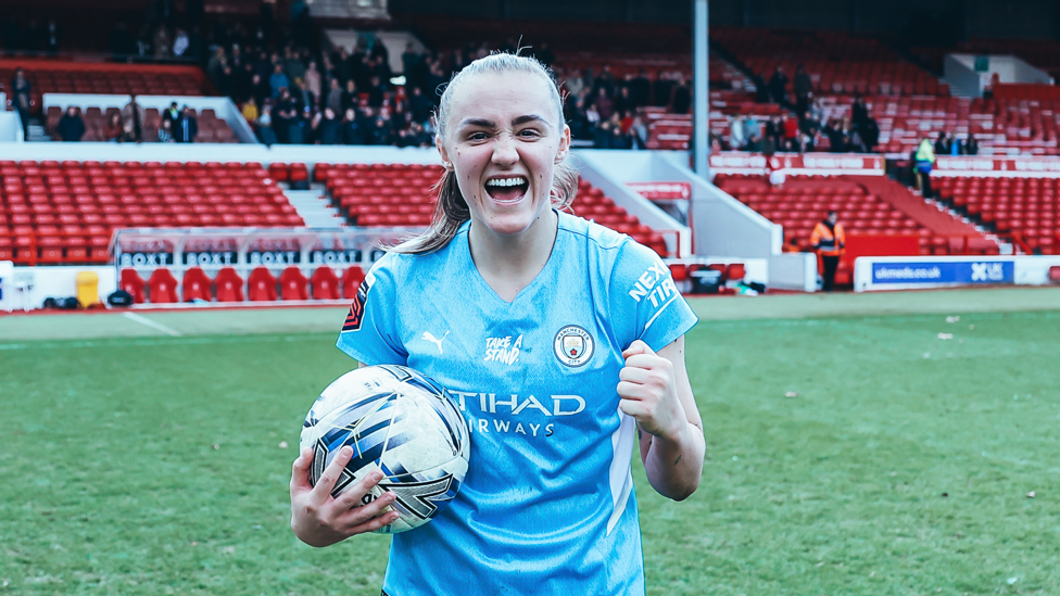 RECORD BREAKER : Georgia Stanway merayakan menjadi pencetak gol terbanyak tim Wanita kami dengan hat-trick melawan Nottingham Forest, 29 Januari 2022.