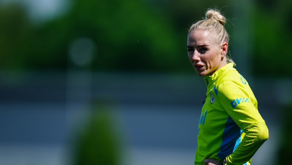 Alex Greenwood takes a breather