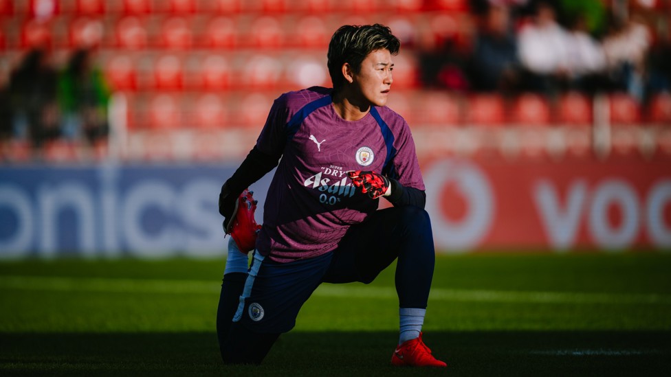 LIMBERING UP  : Ayaka Yamashita getting ready to play. 