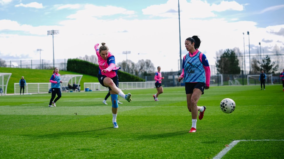 SHE SHOOTS  : Vivianne Miedema takes aim.
