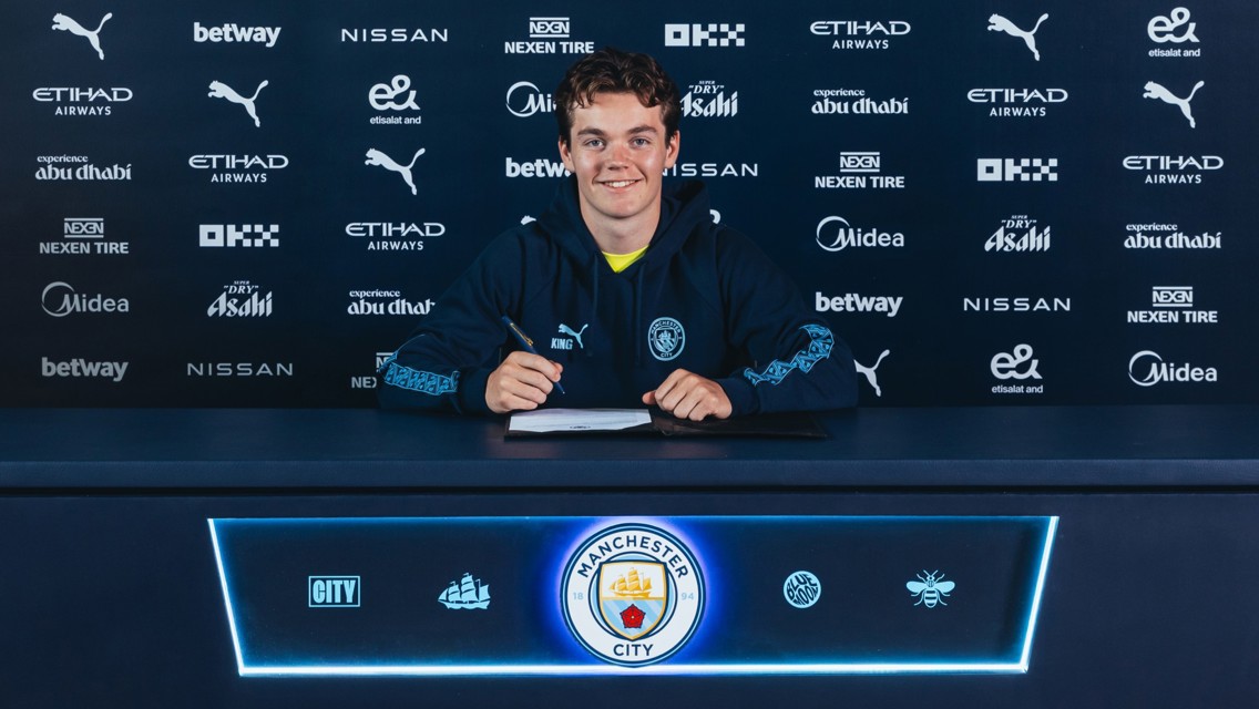 Norwegian midfielder Nypan joins Manchester City 
