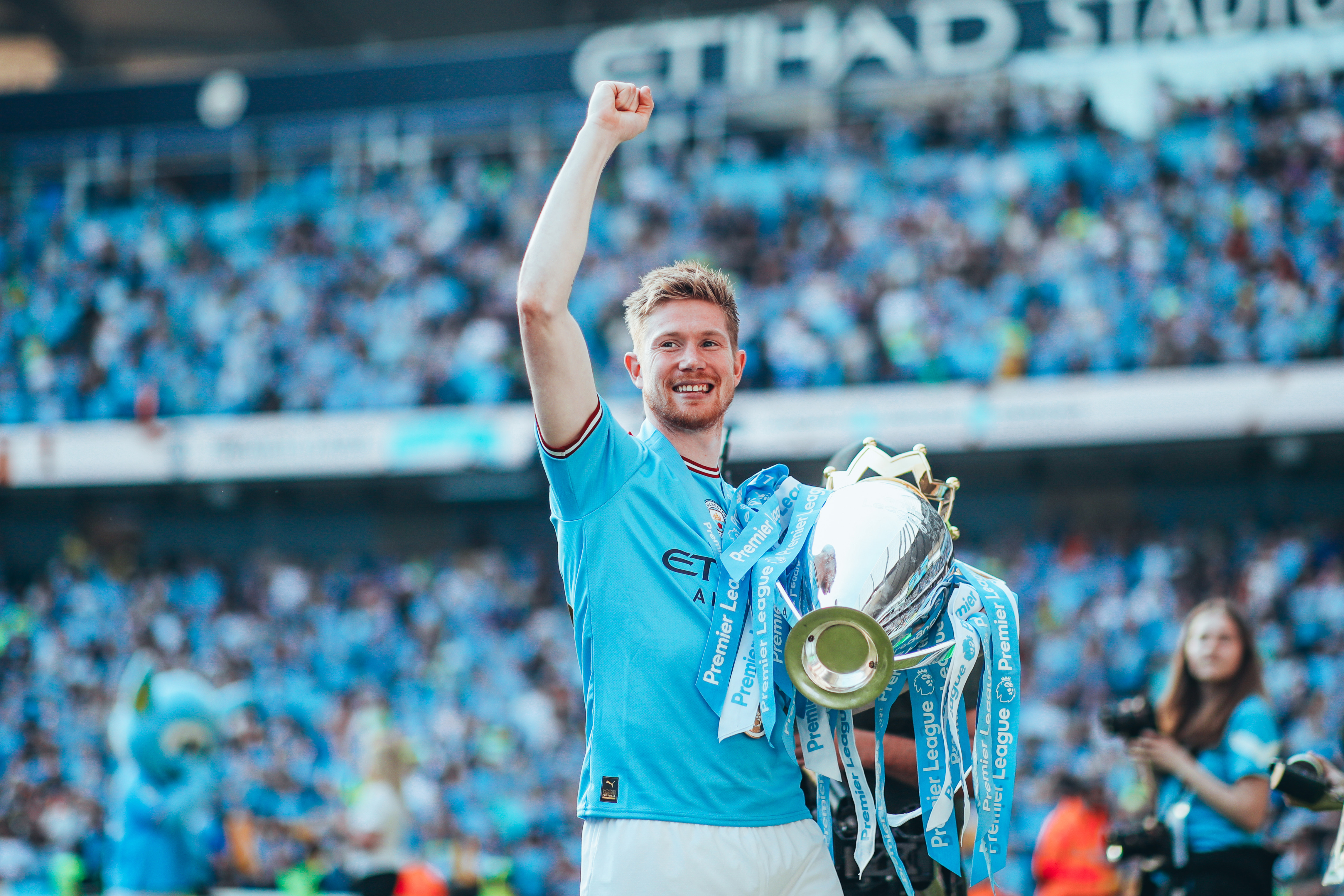 Foram 06 Premier Leagues conquistadas por KDB com o City.