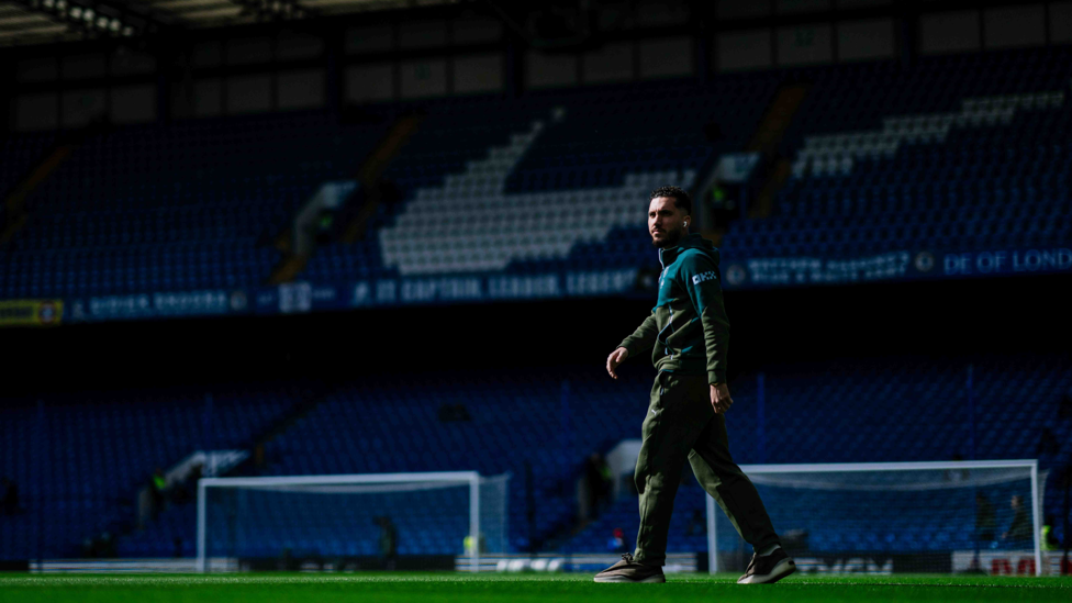 READY RAYAN : Taking in his surroundings.