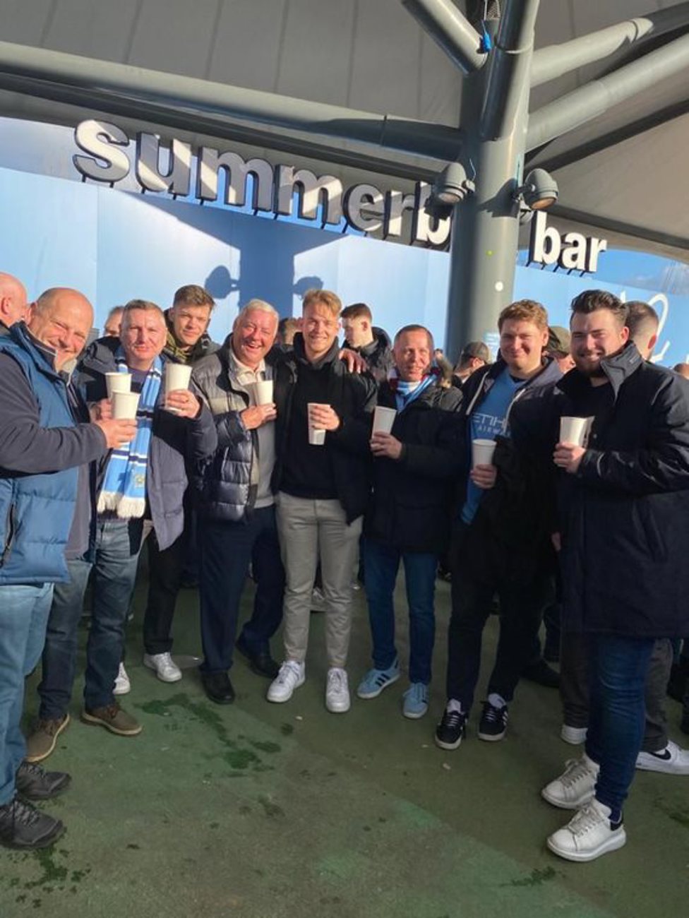 CHEERS! Mallorca branch members sample the delights at Summerbee's Bar