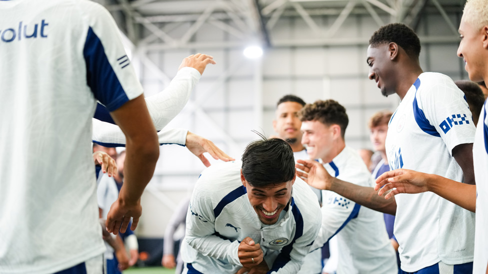 SQUAD GOALS  : A warm welcome for Tijjani Reijnders!