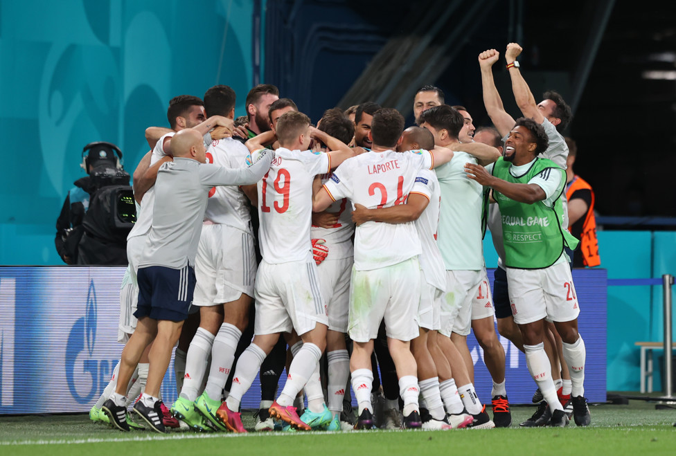 SHOOT-OUT FOR THE STARS : A penalty shoot-out triumph for Spain over Switzerland!