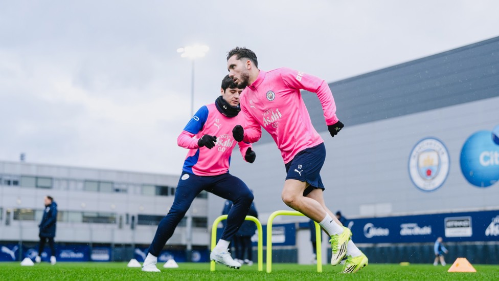 KEEP GOING : Rayan Cherki putting in the hard yards