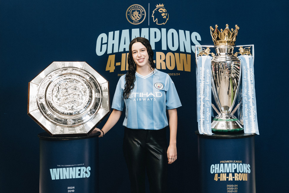A camisa dos Blues e as taças 