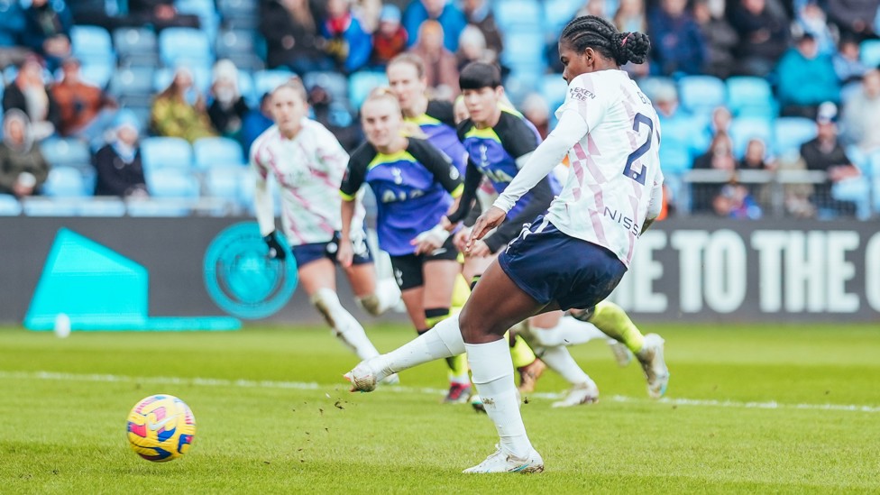 Goal 42 : Tottenham Hotspur (H) - 5 March 2023