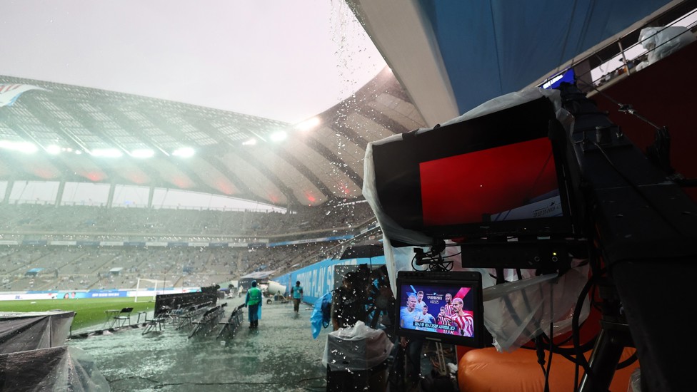 RAINY CITY: Like Manchester, when it rains in Seoul it really rains!
