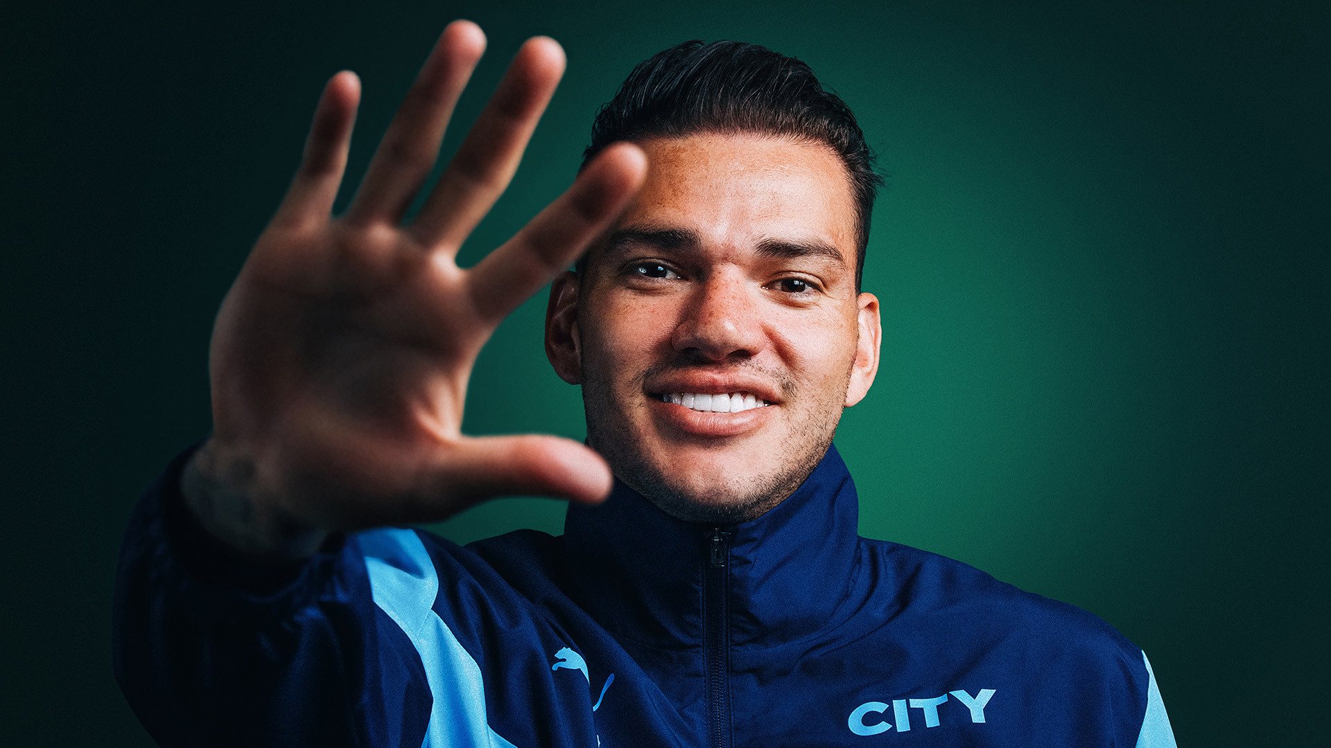 Ederson acepta un nuevo trato                