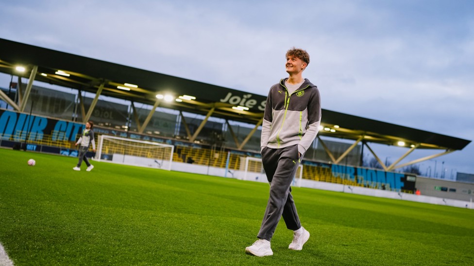 TOUCHDOWN : Ben Vickery checks out the pitch.