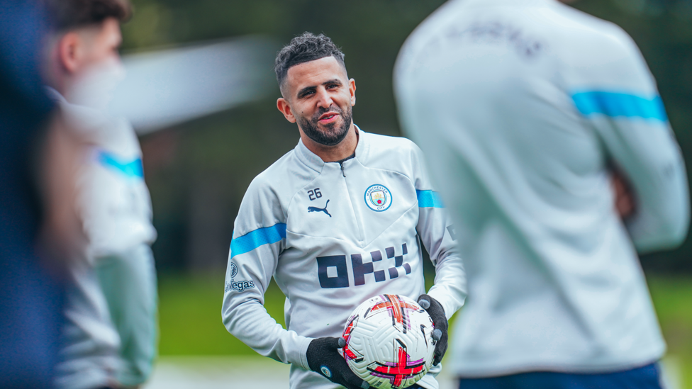 SAYAP PENYIHIR : Riyad Mahrez dengan alat ajaib terbaiknya