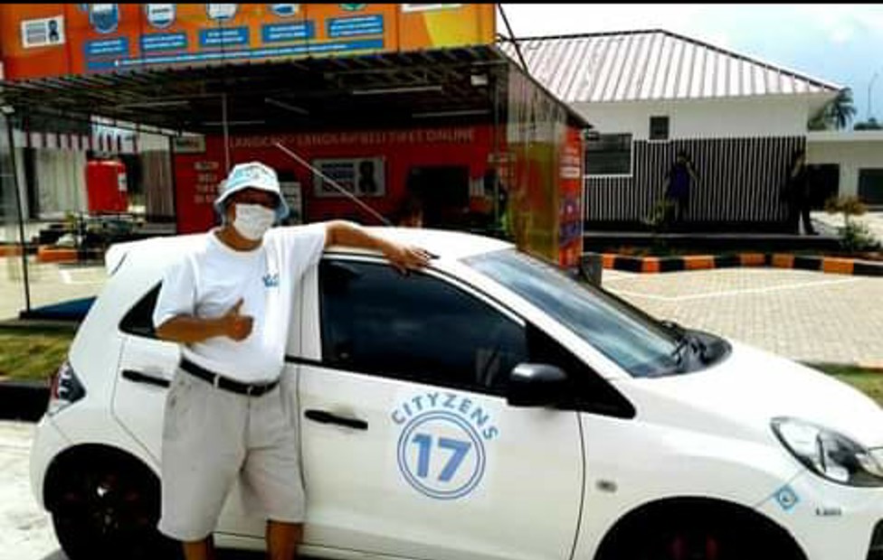 MOBIL CITYZENS : Melakukan perjalanan dengan mobil yang penuh dengan Sticker City