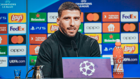 دياز: مدافعو السيتي يضعوا الفريق أولا