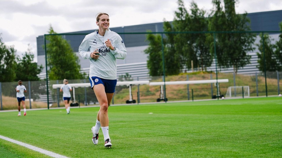 FLYING DUTCHWOMAN  : Vivianne Miedema puts in the work.