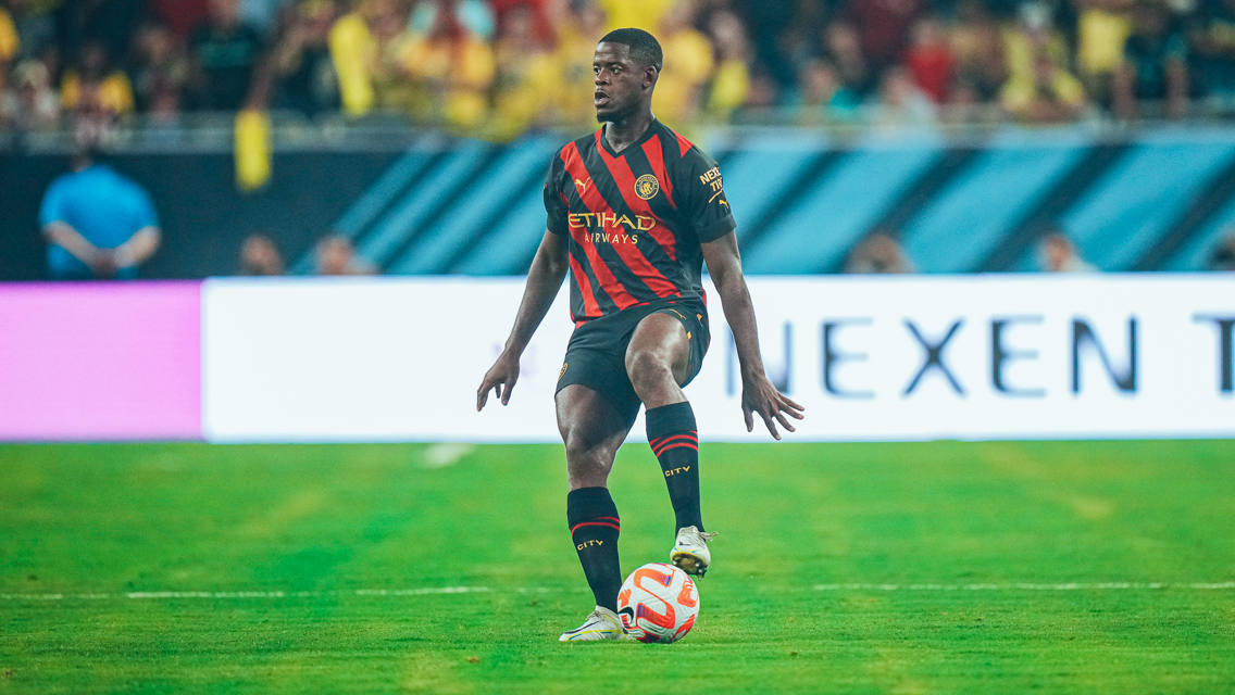 Mbete joins Huddersfield on loan