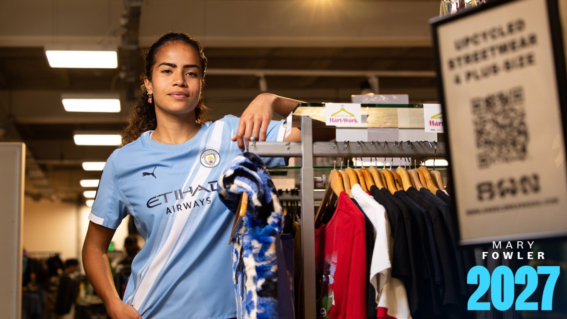 Gallery: Fowler visits a vintage store!