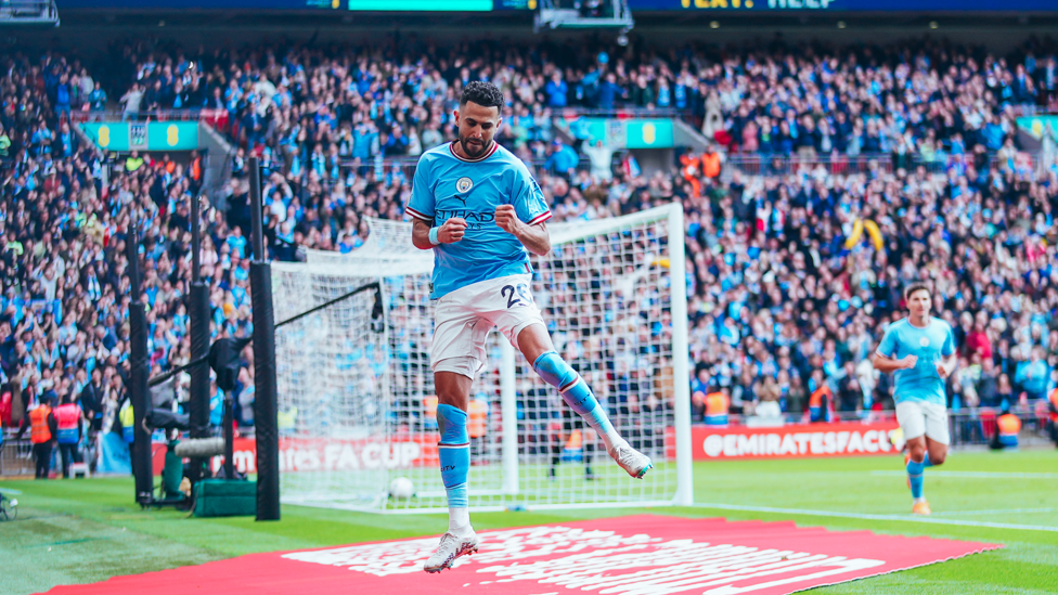 MAGIC MAHREZ : Riyad Mahrez doubles City's lead with a stunning solo goal!