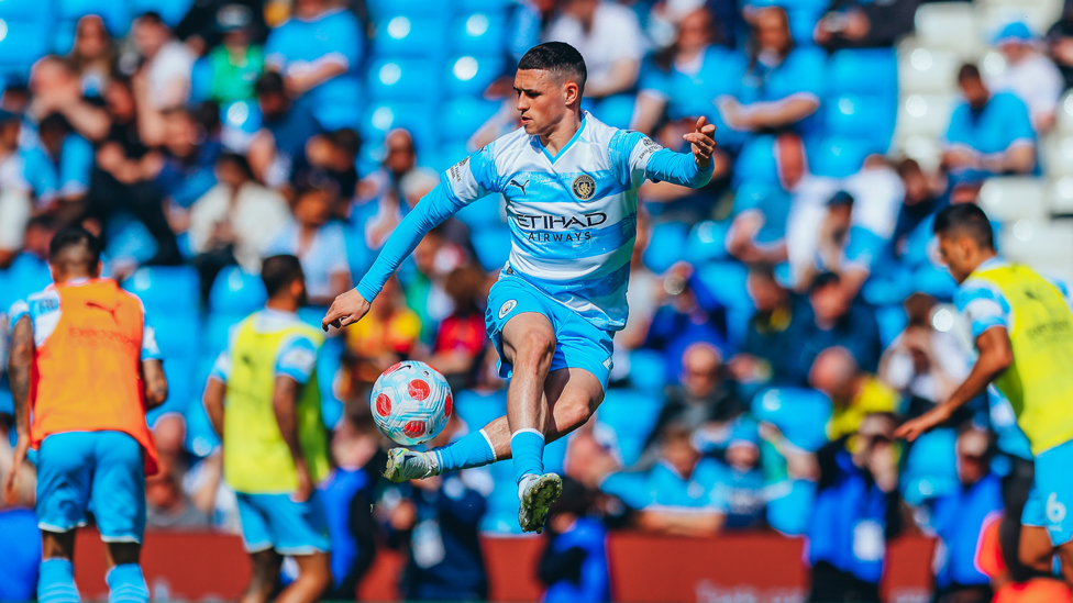 PHIL-ING IT : Foden produces a magical first touch during the pre-match warm up.