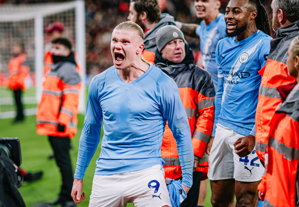 Haaland comemora em Anfield! 