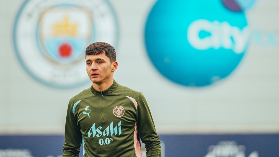 LOOKING GOOD : New signing Abdukodir Khusanov 