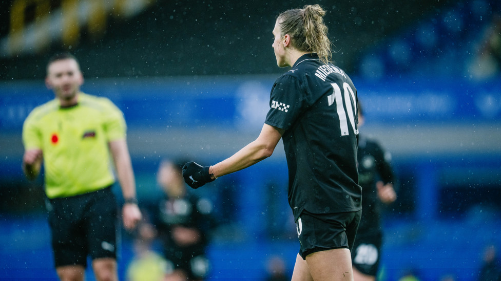 GOAL  : Miedema gives us the lead! 