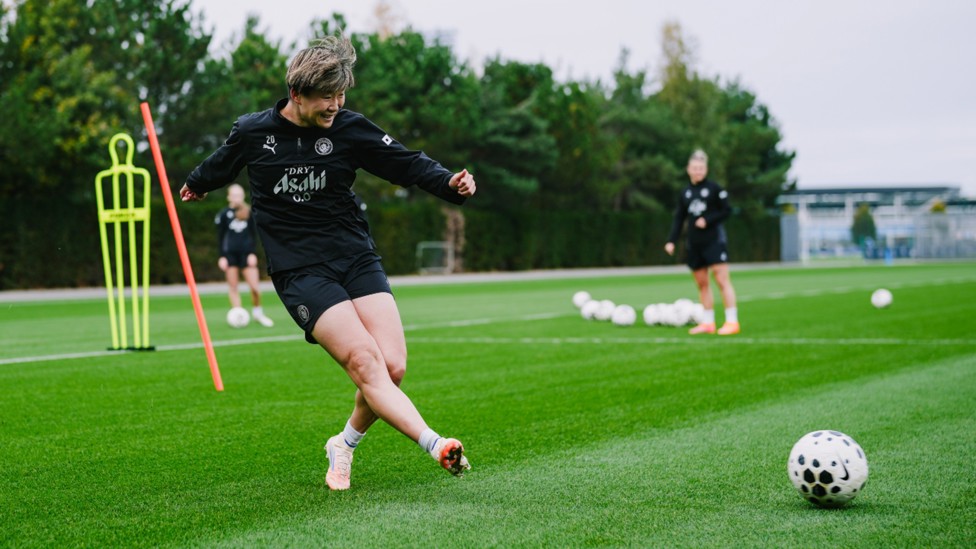 TAKE THAT! Aoba Fujino lets fly.