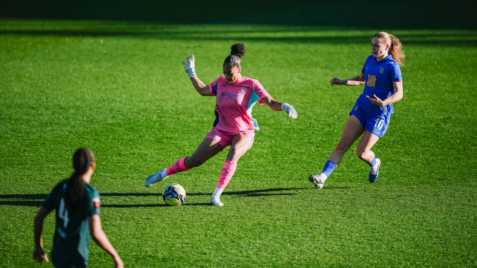 Good with her hands and feet : Khiara Keating getting involved in City's build-up