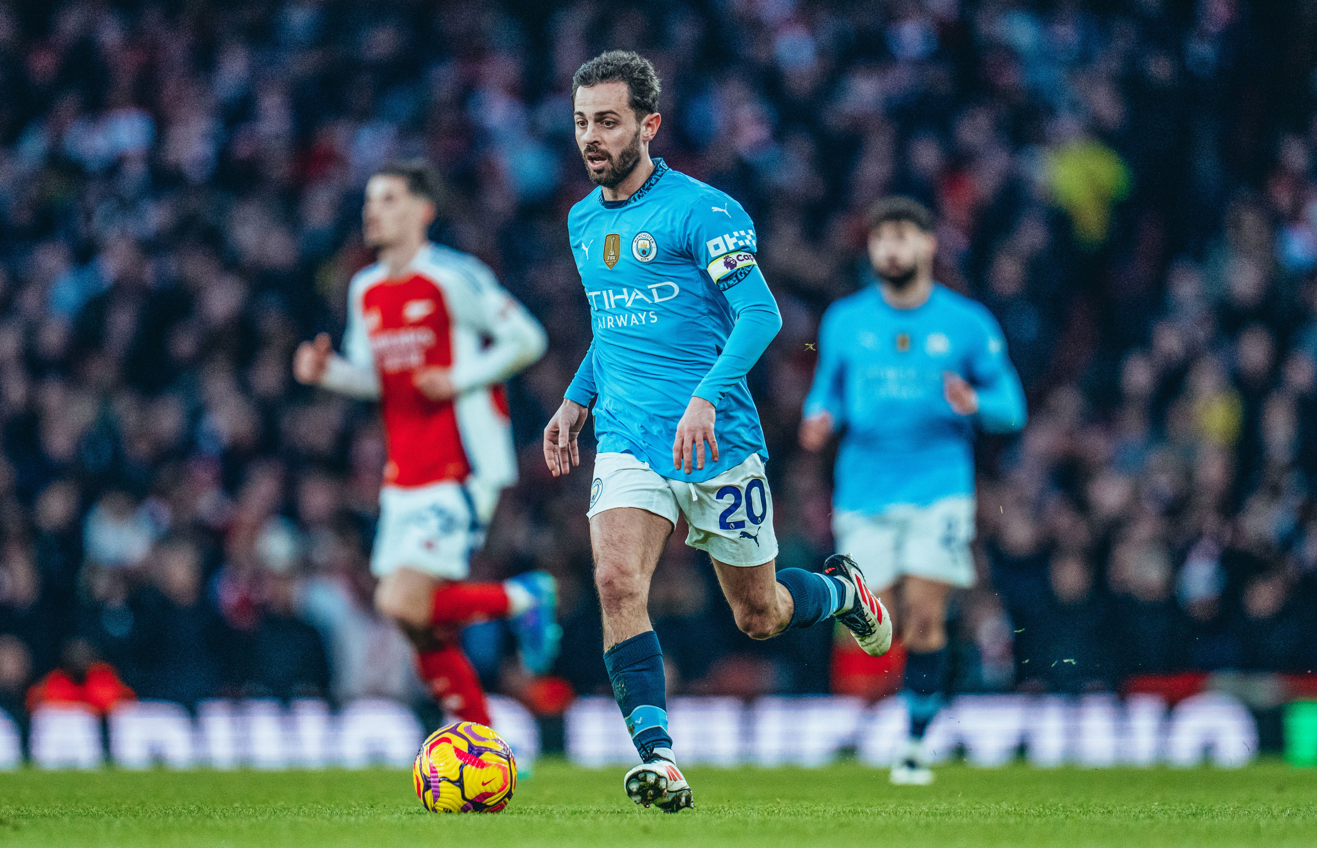 Arsenal bate City no clássico moderno da Premier League