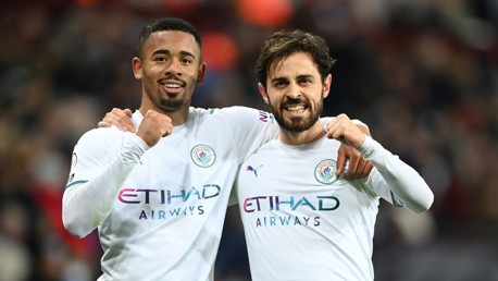 El City se lleva un partido de dos caras