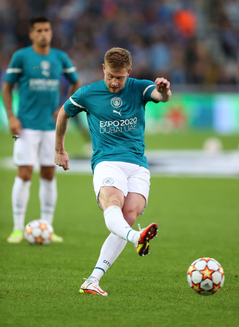 SHOTS AWAY : De Bruyne gets some shots off as kick off nears.
