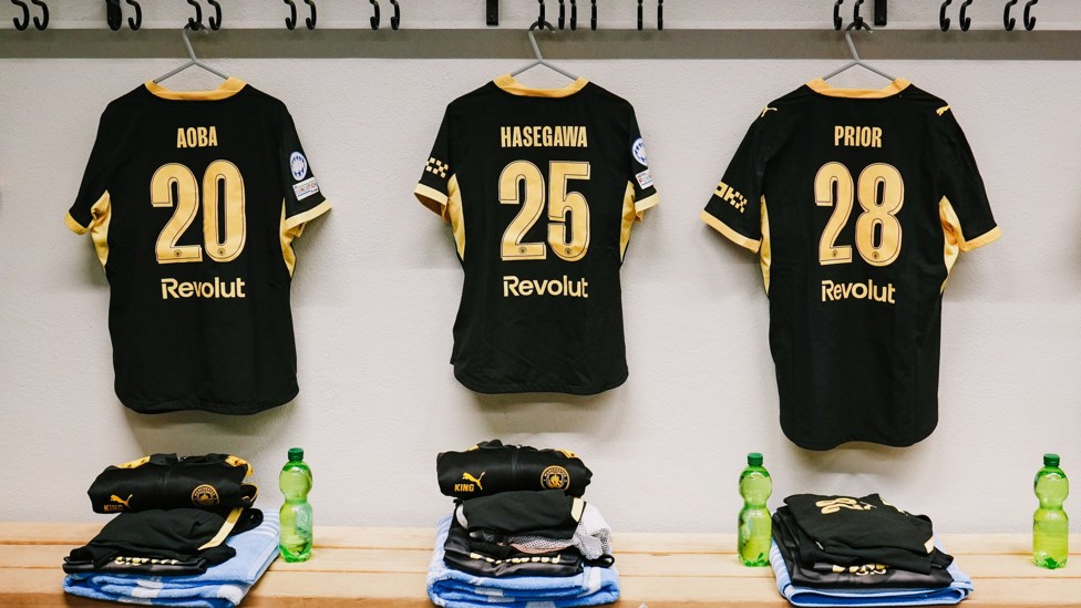 BEE-UTIFUL : A first outing in our 2026/27 Away Kit. 