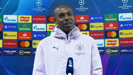 Fernandinho: 'Estamos felizes hoje, mas amanhã já temos treino!'