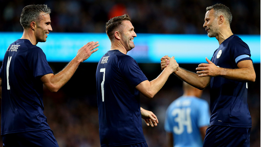 Robin Van Persie, Robbie Keane e Ryan Giggs atuaram pelas Lendas da Premier League