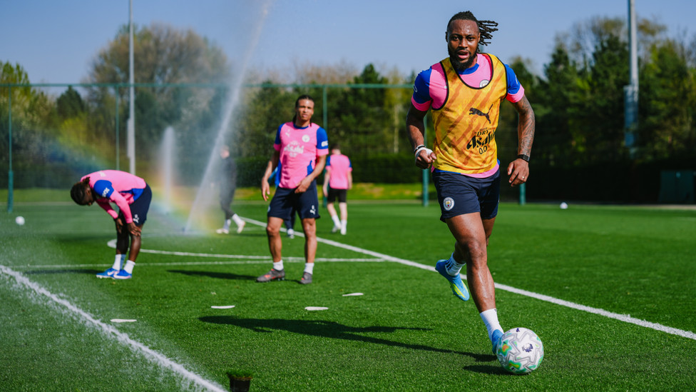 ON THE BALL  : Antoine Semenyo drives.