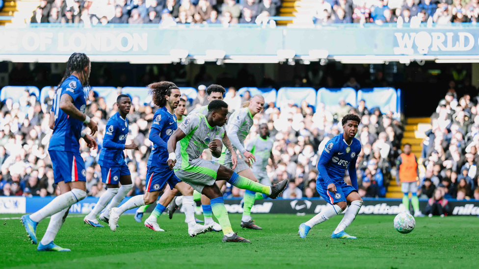 GUÉHI GOAL : An assured finish from Marc to double the lead!