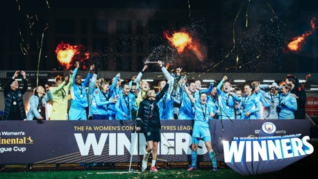 Gambar Spesial: City Adalah Juara!