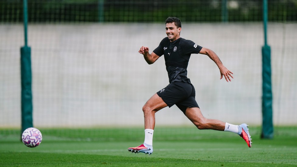 GOING THE EXTRA MILE: Rodrigo stretching for the ball