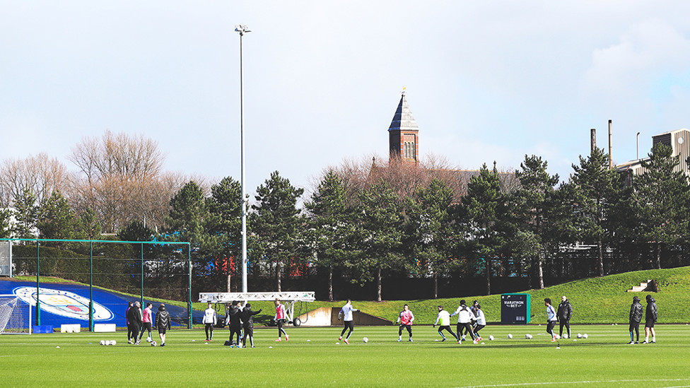  : SUNSHIIIINE: A glorious - but cold - day at the CFA