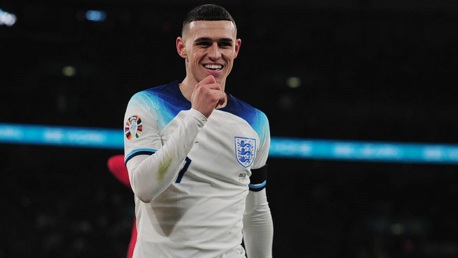 Foden shines as England see off spirited Malta