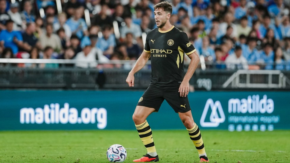 PULLING THE STRINGS : Nico looking good in the new away colours. 