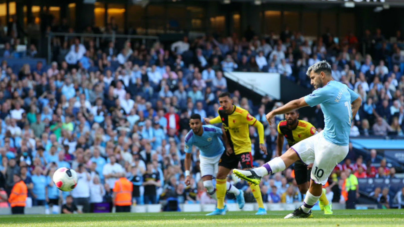 Aguero clocks up 100 Etihad league goals 
