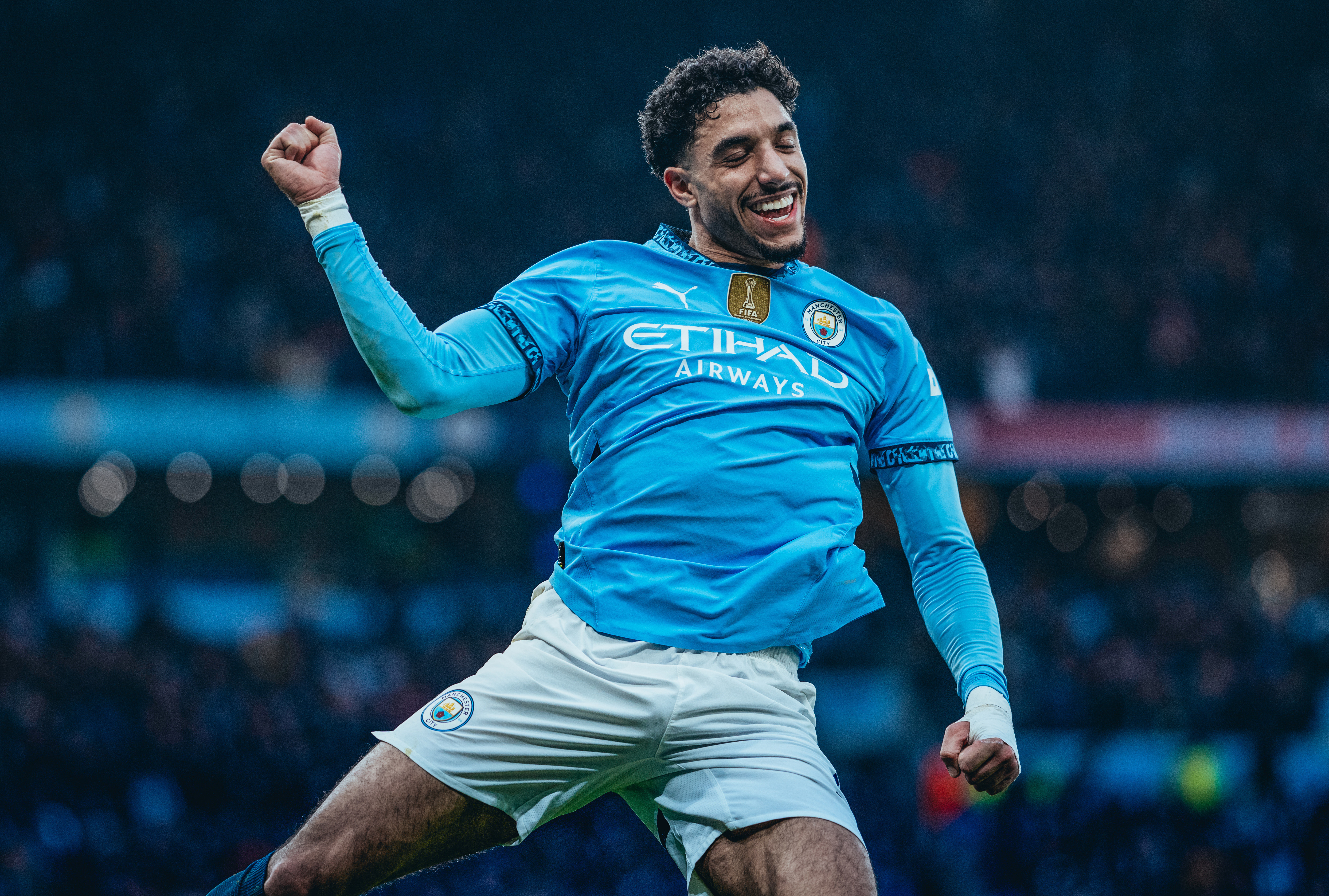 Hat-trick diante do Newcastle! 