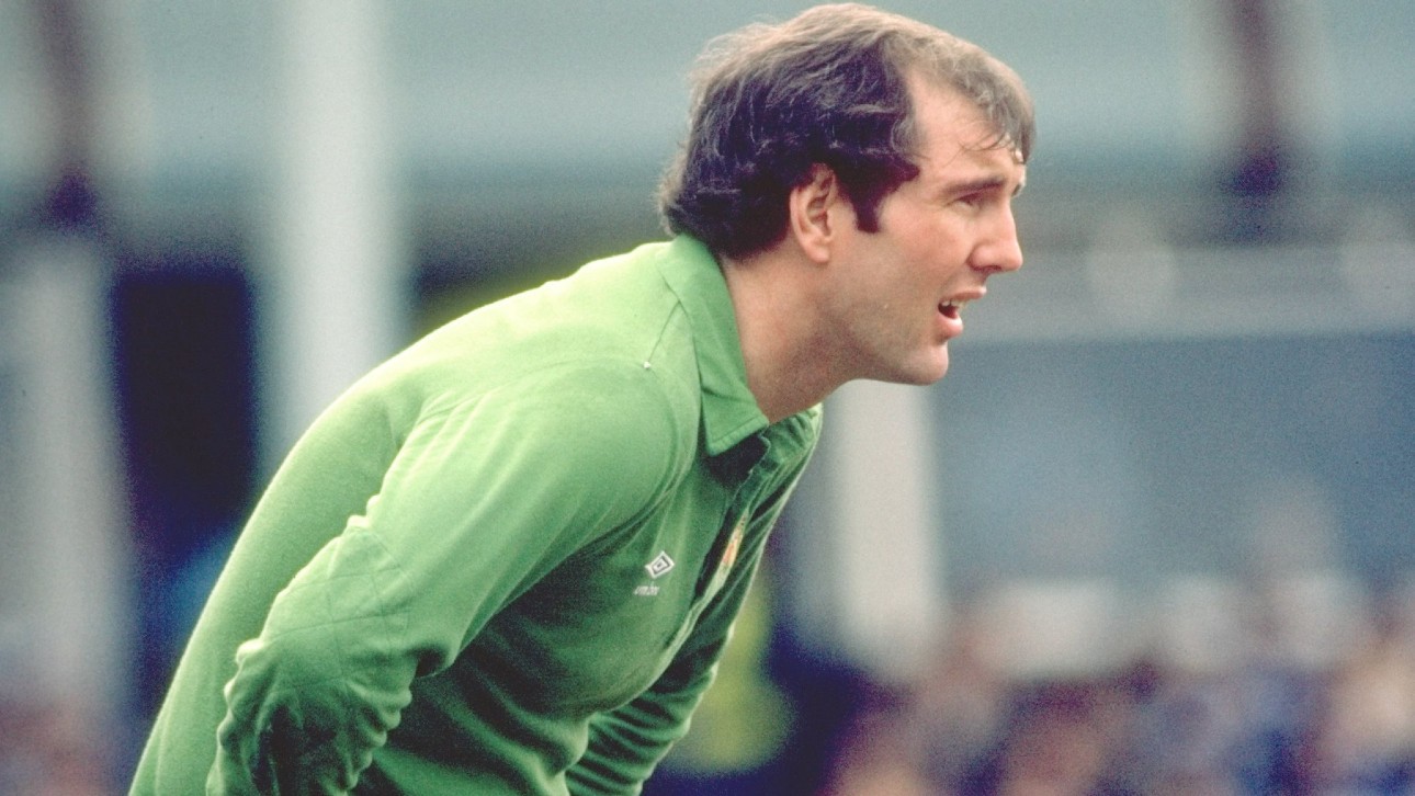 CATCHING CORRIGAN : Martin O'Neill didn't enjoy seeing the back of Joe Corrigan in pre-season running.